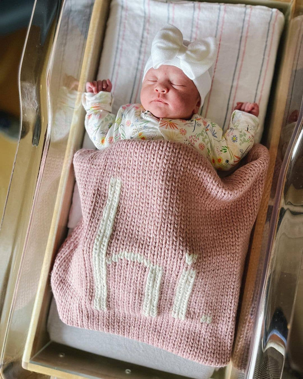 Hi. Hand Knit Baby Blanket Rosy Pink